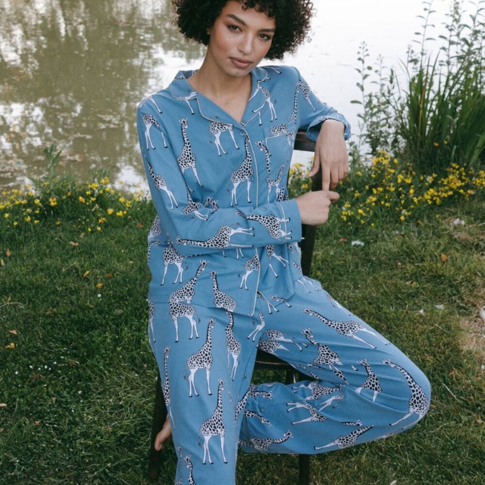 Chelsea Peers Organic Cotton Iconic Giraffe Long Pajama-Set Blue Medium New